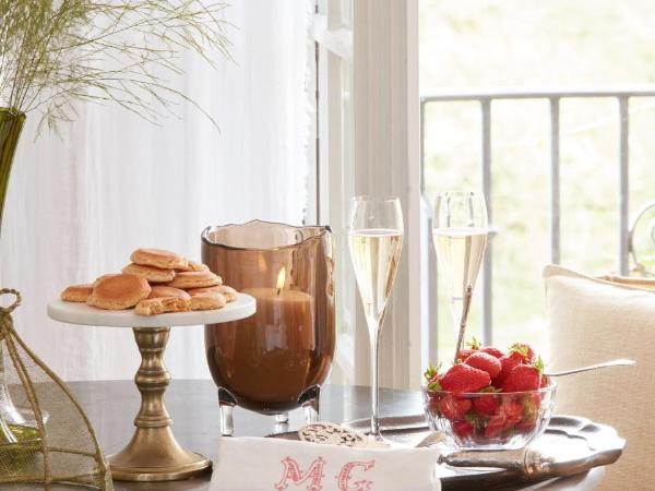 Brindos, Lac & Château - Relais & Châteaux - Anglet Biarritz : photo 5 de la chambre grande chambre double ou lits jumeaux