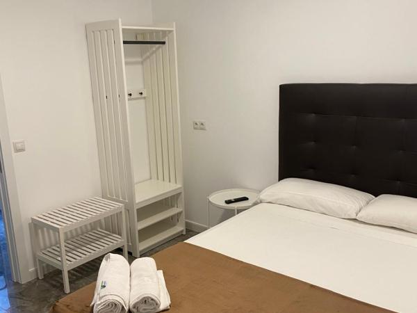 Hostal Alaska : photo 7 de la chambre chambre double supérieure