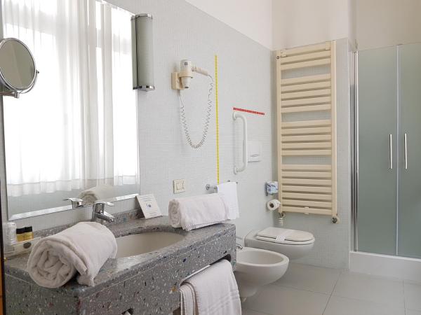 Hotel Grand'Italia : photo 4 de la chambre suite junior