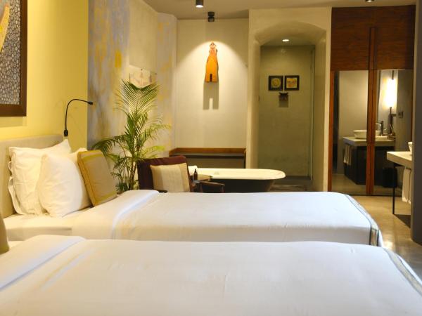 The Postcard Mandalay Hall, Kochi : photo 2 de la chambre gallery 3