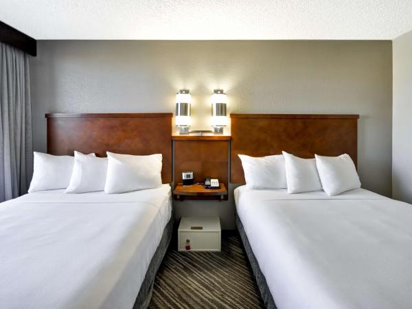 Hyatt Place Las Vegas : photo 3 de la chambre chambre avec 2 lits doubles et canapé-lit