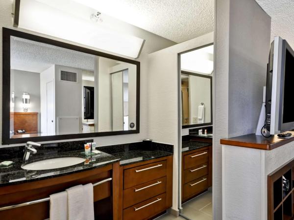 Hyatt Place Las Vegas : photo 5 de la chambre chambre avec 2 lits doubles et canapé-lit