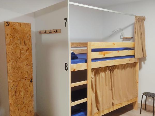 Albergue Santos : photo 8 de la chambre lit superposé dans dortoir mixte