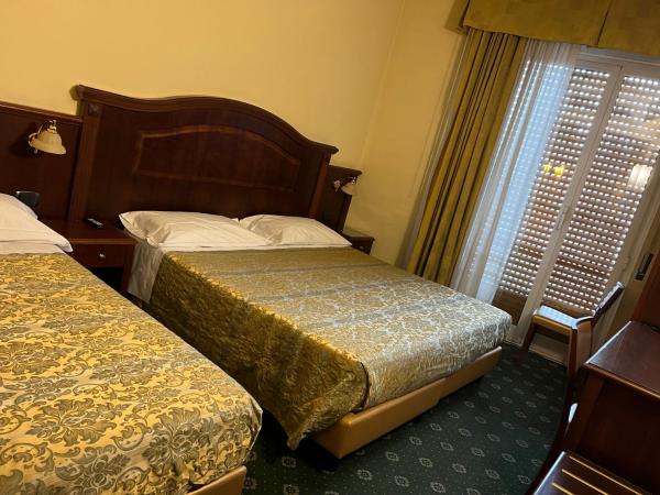 Hotel Valganna : photo 2 de la chambre chambre triple