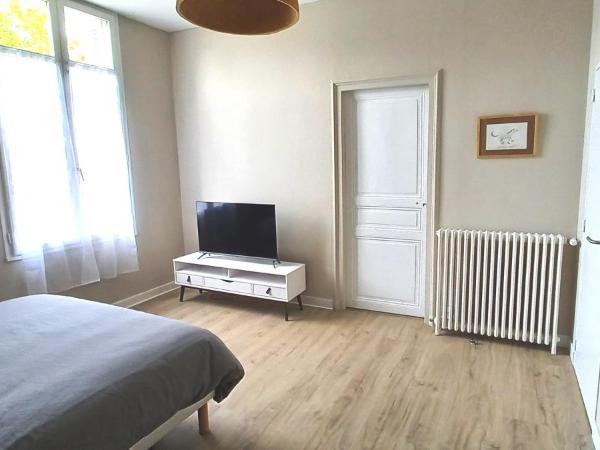 Histoire de Loire - DU BELLAY : photo 7 de la chambre chambre double avec salle de bains privative