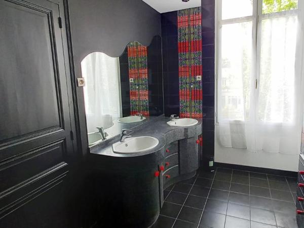 Histoire de Loire - DU BELLAY : photo 3 de la chambre chambre double avec salle de bains privative