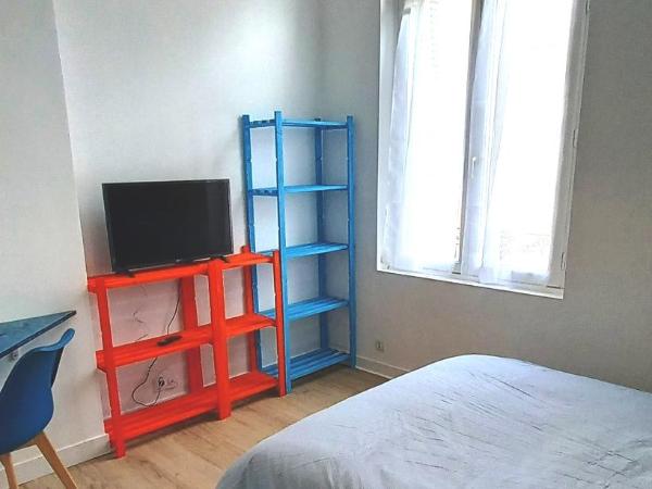 Histoire de Loire - RABELAIS : photo 4 de la chambre chambre double avec salle de bains privative