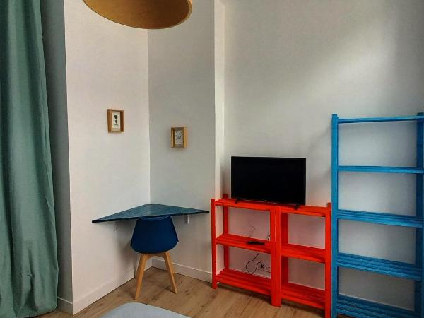 Histoire de Loire - RABELAIS : photo 7 de la chambre chambre double avec salle de bains privative