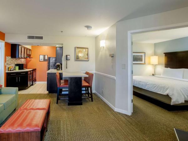 Sonesta ES Suites Orlando - Lake Buena Vista : photo 2 de la chambre suite 1 chambre lit king-size