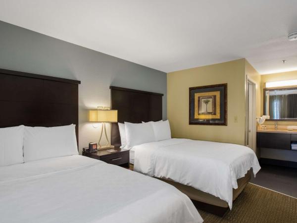 Sonesta ES Suites Orlando - Lake Buena Vista : photo 2 de la chambre suite 2 chambres avec lit king-size et 2 lits doubles