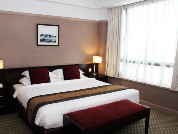 Pacific Regency Hotel Suites : photo 5 de la chambre suite familiale