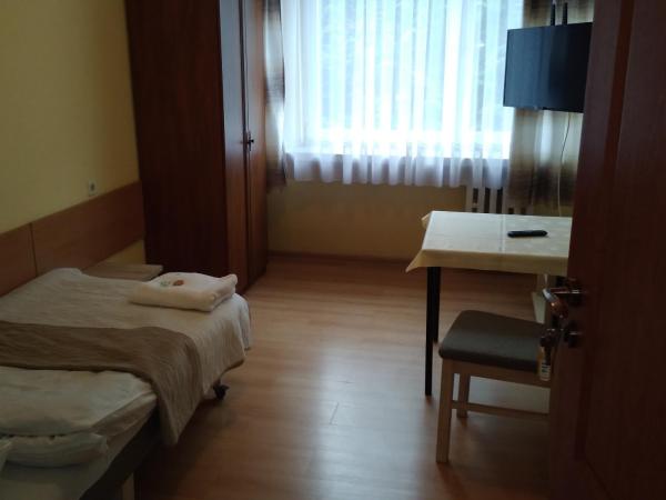 CKS Kraków (Centrum Konferencyjno-Szkoleniowe CS Natura Tour) : photo 7 de la chambre chambre simple avec salle de bains commune