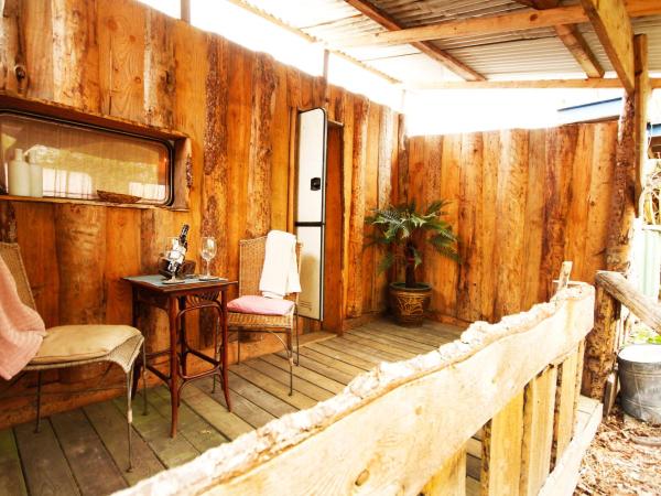 Bamboo Lodge Groningen : photo 9 de la chambre caravane 