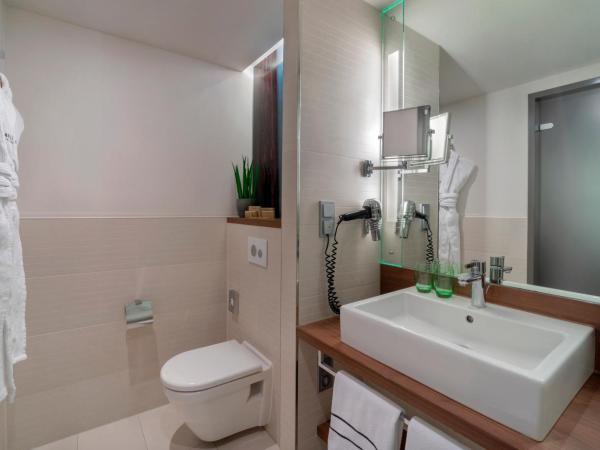 Meliá Düsseldorf : photo 3 de la chambre chambre the level avec accès au salon exécutif