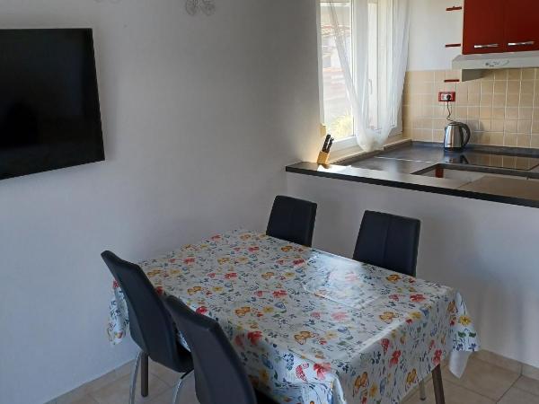 Apartments Villa Adamović : photo 2 de la chambre appartement 2 chambres