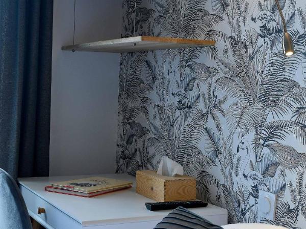 Hôtel Le Tiburon : photo 10 de la chambre chambre double