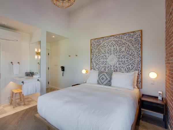 Venice V Hotel : photo 3 de la chambre chambre double ou lits jumeaux - vue partielle sur mer