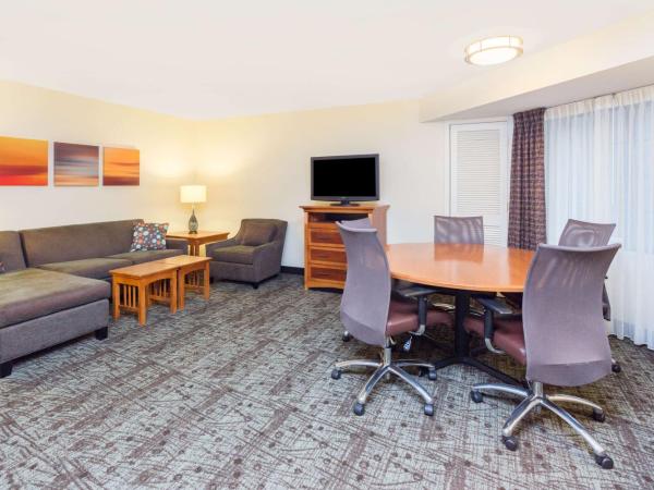 Sonesta ES Suites Atlanta Perimeter Center : photo 8 de la chambre suite 1 chambre lit king-size