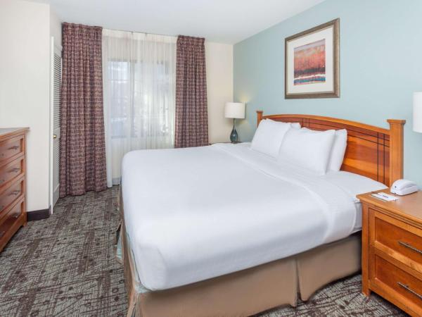 Sonesta ES Suites Atlanta Perimeter Center : photo 6 de la chambre suite 2 chambres avec lit king-size et lit queen-size