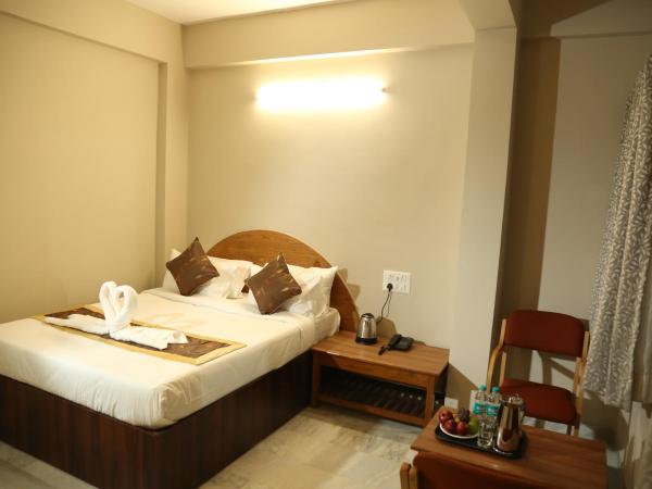 Soundarya Hotel : photo 1 de la chambre chambre double ou lits jumeaux standard