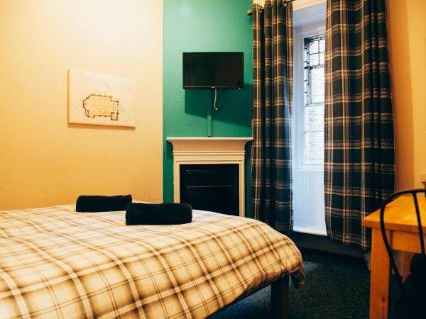 Belford Hostel : photo 7 de la chambre chambre double avec salle de bains commune