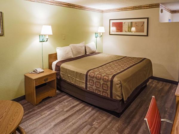 Rodeway Inn Albuquerque Downtown on Rt 66 : photo 1 de la chambre chambre lit king-size - non-fumeurs