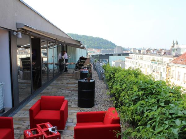 Vienna House by Wyndham Andel's Prague : photo 4 de la chambre appartement royal sur toit