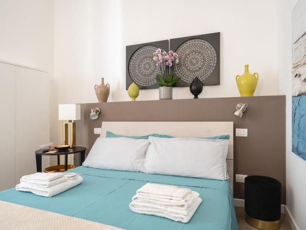 Fourooms - Bari Sparano : photo 4 de la chambre chambre double avec balcon