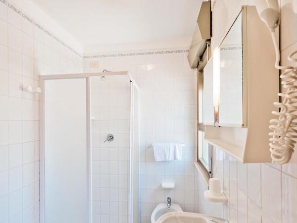 Hotel Bianchi : photo 3 de la chambre chambre familiale avec balcon