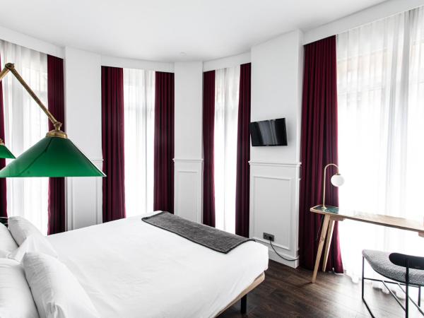 Hotel Trueba : photo 9 de la chambre chambre supérieure avec balcon