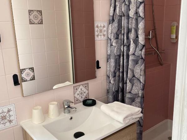 Hostellerie De La Source : photo 9 de la chambre chambre double