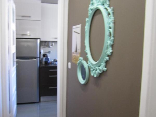 Alvalade II Airport Guest House : photo 1 de la chambre chambre double avec salle de bains commune