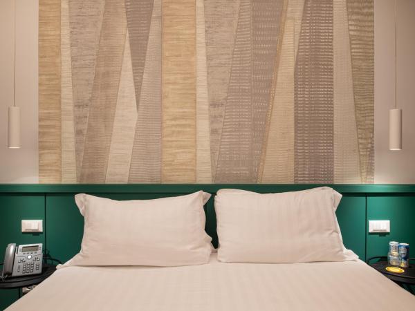 Smart Hotel Napoli : photo 3 de la chambre chambre double avec patio