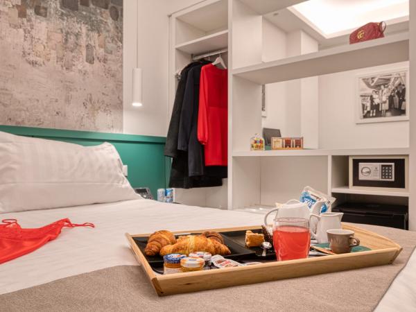 Smart Hotel Napoli : photo 1 de la chambre chambre deluxe double ou lits jumeaux