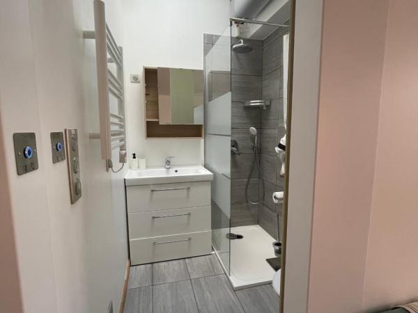 Le 9ième Entracte : photo 7 de la chambre studio avec vue sur jardin