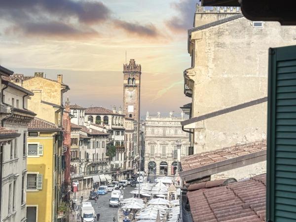 Relais Balcone di Giulietta : photo 9 de la chambre suite supérieure avec baignoire spa