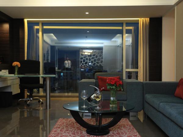 Radisson Udaipur : photo 4 de la chambre suite-enjoy 20% off on food & soft beverages and spa