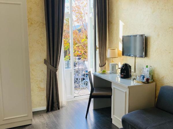 Hotel Millennium : photo 1 de la chambre chambre double supérieure avec balcon - vue partielle sur lac