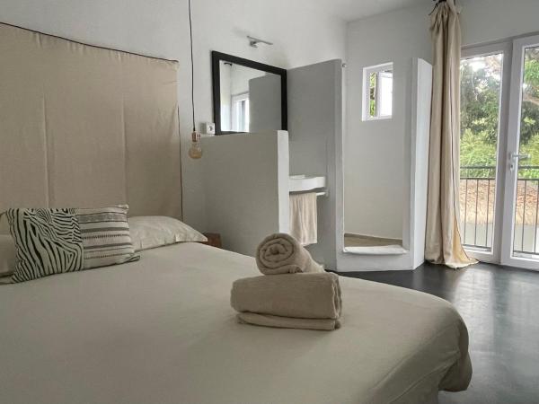 Sous le Badamier Cosy Guest House : photo 1 de la chambre chambre double standard