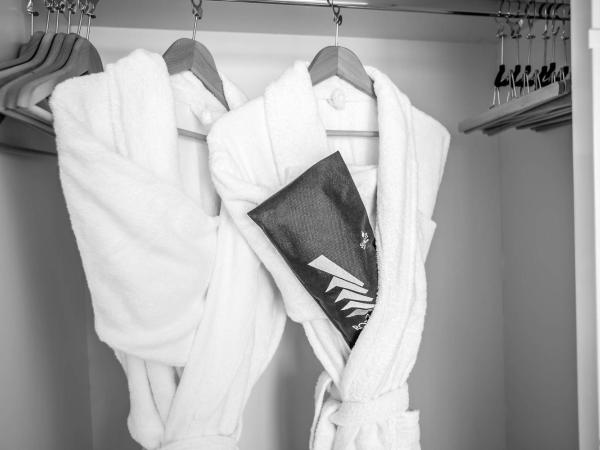 Royal Antibes - Luxury Hotel, Résidence, Beach & Spa : photo 5 de la chambre chambre double ou lits jumeaux supérieure avec vue sur la rue