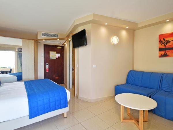 Hotel Tettola : photo 7 de la chambre chambre double avec vue sur la mer - rez-de-chaussée
