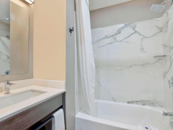 Motel 6-Fort Lauderdale, FL : photo 4 de la chambre chambre lit queen-size - non-fumeurs