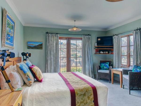 Browns Boutique Hotel : photo 2 de la chambre chambre lit king-size avec balcon