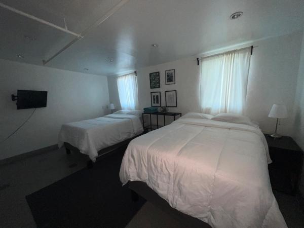 Culver City Hostel : photo 2 de la chambre chambre lit queen-size deluxe