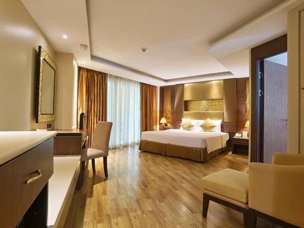 Nova Gold Hotel Pattaya : photo 3 de la chambre chambre king de luxe corner