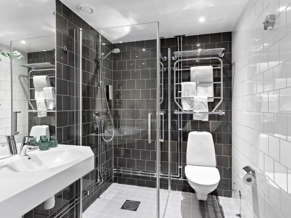 Forenom Hotel Kista : photo 6 de la chambre studio individuel