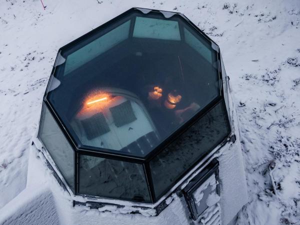 Apukka Resort : photo 2 de la chambre suite igloo vitrée komsio