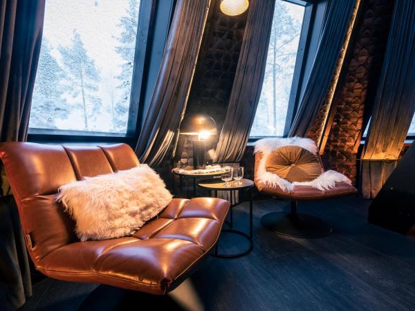 Apukka Resort : photo 10 de la chambre suite igloo vitrée komsio