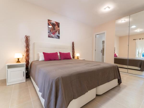 CASADELMAR Marbella 20 APARTAMENTOS VACACIONALES : photo 3 de la chambre appartement