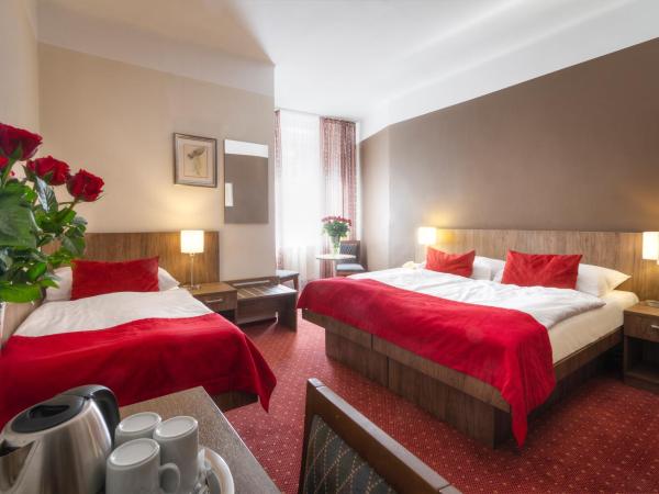 Hotel Harmony : photo 8 de la chambre chambre triple